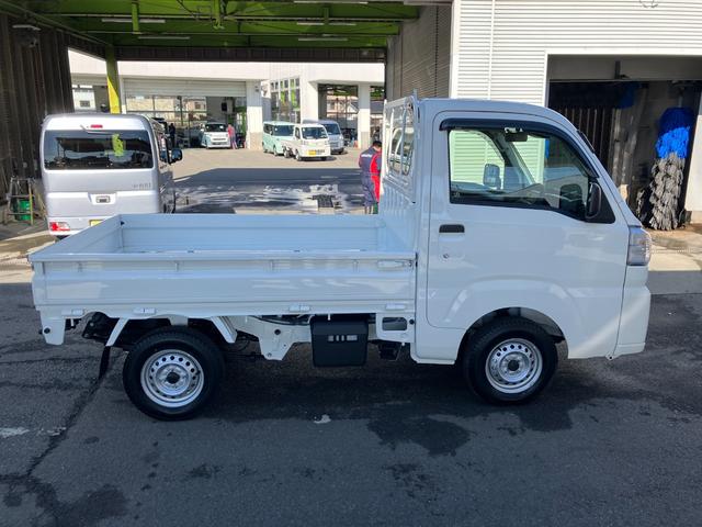 ハイゼットトラックスタンダード　農用スペシャル　４ＷＤ　ＣＶＴスマートアシスト・コーナーセンサー・切り替え式４ＷＤ（ＣＶＴ車）・スーパーデフロック・ハロゲンヘッドランプ・マニュアルエアコン・リア４枚リーフスプリング（山梨県）の中古車