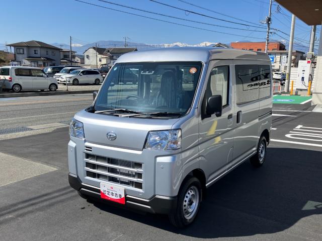 ハイゼットカーゴデラックス　４ＷＤ　ＣＶＴ　ＡＭ／ＦＭラジオデッキスマートアシスト・コーナーセンサー・３モード電子制御４ＷＤ（ＣＶＴ車）・荷室長１，９１５ｍｍ・荷室幅１，４１０ｍｍ・荷室高１，２５０ｍｍ・ハロゲンヘッドランプ・マニュアルエアコン（山梨県）の中古車