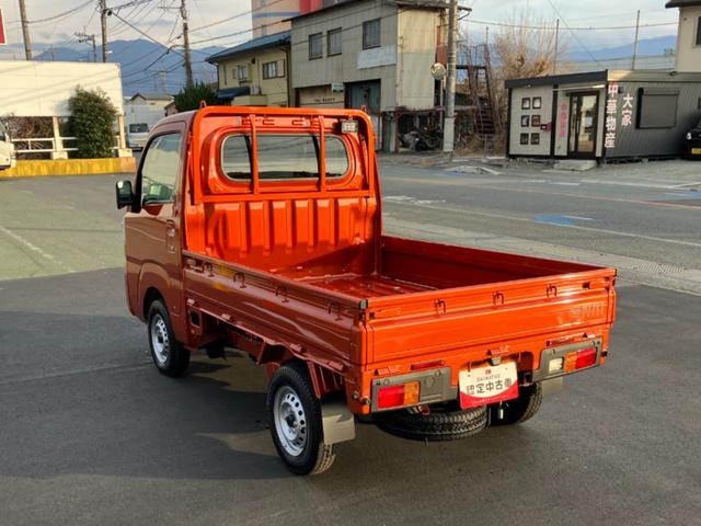 ハイゼットトラックスタンダード　農用スペシャル　ＡＭ／ＦＭラジオデッキスマートアシスト・コーナーセンサー・切り替え式４ＷＤ（ＣＶＴ車）・スーパーデフロック・ハロゲンヘッドランプ・マニュアルエアコン・リア４枚リーフスプリング（山梨県）の中古車