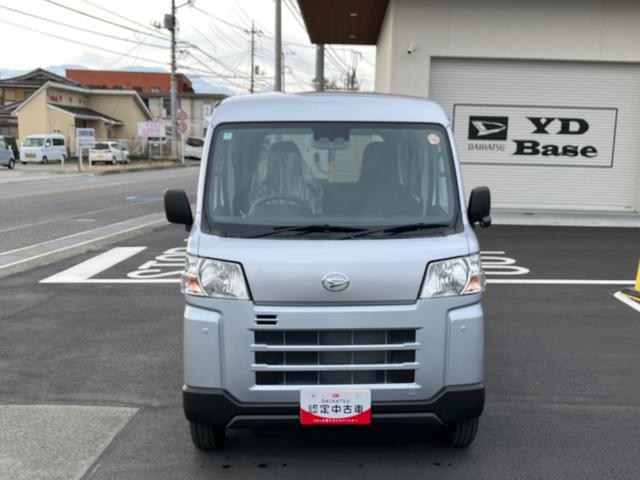 ハイゼットカーゴデラックス　４ＷＤ　ＣＶＴスマートアシスト・コーナーセンサー・３モード電子制御４ＷＤ（ＣＶＴ車）・荷室長１，９１５ｍｍ・荷室幅１，４１０ｍｍ・荷室高１，２５０ｍｍ・ハロゲンヘッドランプ・マニュアルエアコン（山梨県）の中古車