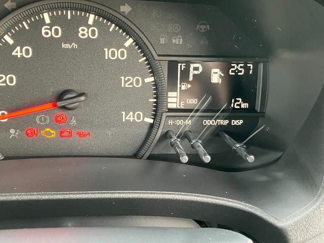 ハイゼットカーゴデラックス　４ＷＤ　ＣＶＴスマートアシスト・コーナーセンサー・３モード電子制御４ＷＤ（ＣＶＴ車）・荷室長１，９１５ｍｍ・荷室幅１，４１０ｍｍ・荷室高１，２５０ｍｍ・ハロゲンヘッドランプ・マニュアルエアコン（山梨県）の中古車