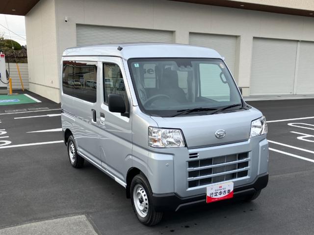 ハイゼットカーゴデラックス　４ＷＤ　ＣＶＴスマートアシスト・コーナーセンサー・３モード電子制御４ＷＤ（ＣＶＴ車）・荷室長１，９１５ｍｍ・荷室幅１，４１０ｍｍ・荷室高１，２５０ｍｍ・ハロゲンヘッドランプ・マニュアルエアコン（山梨県）の中古車