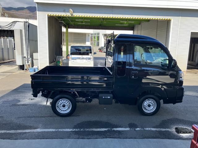 ハイゼットトラックジャンボエクストラ　オーディオレス　ＣＶＴ　４ＷＤスマートアシスト・コーナーセンサー・切り替え式４ＷＤ（ＣＶＴ車）・荷台フロア長１，９９０ｍｍ・荷台長１，６５０ｍｍ・荷台幅１，４１０ｍｍ・マニュアルエアコン（山梨県）の中古車