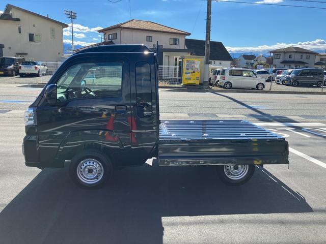 ハイゼットトラックジャンボエクストラ　オーディオレス　ＣＶＴ　４ＷＤスマートアシスト・コーナーセンサー・切り替え式４ＷＤ（ＣＶＴ車）・荷台フロア長１，９９０ｍｍ・荷台長１，６５０ｍｍ・荷台幅１，４１０ｍｍ・マニュアルエアコン（山梨県）の中古車