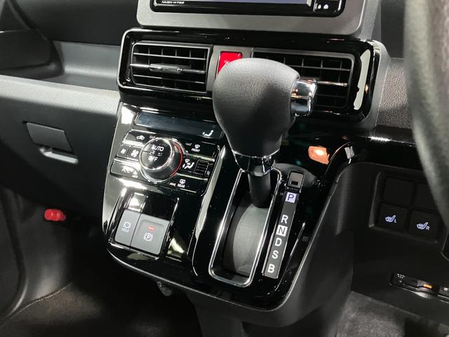 タントカスタムＸリミテッド　純正ナビゲーション　バックモニタースマートアシスト・ＬＥＤヘッドランプ・プッシュエンジンスタート・１５インチアルミホイール・両側パワースライドドア・ＵＳＢソケット・オートエアコン・運転席助手席シートヒーター（山梨県）の中古車