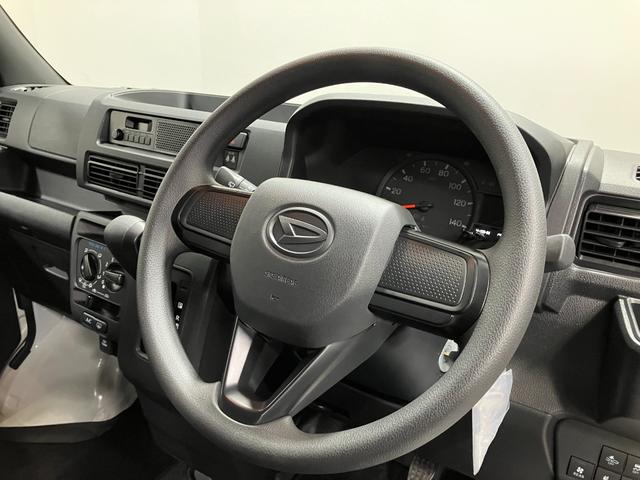 ハイゼットカーゴデラックス　４ＷＤ　ＣＶＴスマートアシスト・コーナーセンサー・３モード電子制御４ＷＤ（ＣＶＴ車）・荷室長１，９１５ｍｍ・荷室幅１，４１０ｍｍ・荷室高１，２５０ｍｍ・ハロゲンヘッドランプ・マニュアルエアコン（山梨県）の中古車