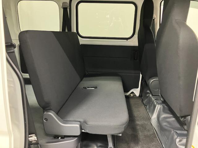 ハイゼットカーゴデラックス　４ＷＤ　ＣＶＴスマートアシスト・コーナーセンサー・３モード電子制御４ＷＤ（ＣＶＴ車）・荷室長１，９１５ｍｍ・荷室幅１，４１０ｍｍ・荷室高１，２５０ｍｍ・ハロゲンヘッドランプ・マニュアルエアコン（山梨県）の中古車