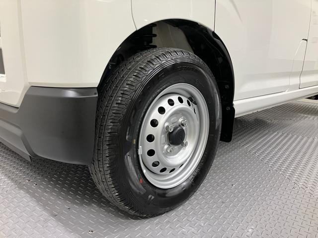 ハイゼットカーゴデラックス　４ＷＤ　ＣＶＴスマートアシスト・コーナーセンサー・３モード電子制御４ＷＤ（ＣＶＴ車）・荷室長１，９１５ｍｍ・荷室幅１，４１０ｍｍ・荷室高１，２５０ｍｍ・ハロゲンヘッドランプ・マニュアルエアコン（山梨県）の中古車