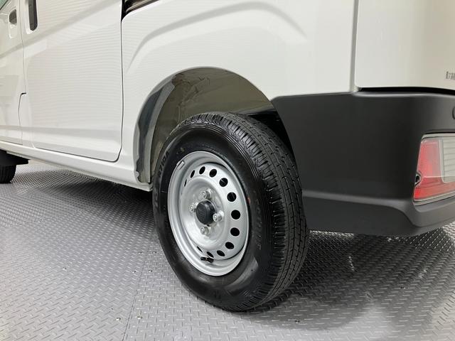 ハイゼットカーゴデラックス　４ＷＤ　ＣＶＴスマートアシスト・コーナーセンサー・３モード電子制御４ＷＤ（ＣＶＴ車）・荷室長１，９１５ｍｍ・荷室幅１，４１０ｍｍ・荷室高１，２５０ｍｍ・ハロゲンヘッドランプ・マニュアルエアコン（山梨県）の中古車