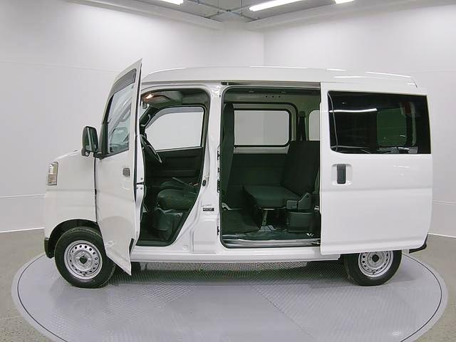 ハイゼットカーゴデラックス　４ＷＤ　ＣＶＴスマートアシスト・コーナーセンサー・３モード電子制御４ＷＤ（ＣＶＴ車）・荷室長１，９１５ｍｍ・荷室幅１，４１０ｍｍ・荷室高１，２５０ｍｍ・ハロゲンヘッドランプ・マニュアルエアコン（山梨県）の中古車