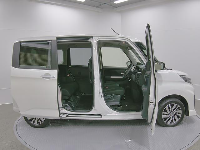 トールカスタムＧ　ディスプレイオーディオ　パノラマモニタースマートアシスト・ＬＥＤヘッドランプ・ＬＥＤフォグ・両側パワースライドドア・オートエアコン・パーキングブレーキ解除忘れ防止ブザー・ヘッドランプ自動消灯システム・プッシュエンジンスタート（山梨県）の中古車