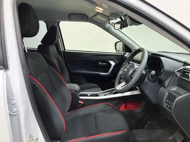 ロッキーX HEV 純正ナビ パノラマモニター 前後ドラレコスマートアシスト・コーナーセンサー・ハイブリッド専用17インチアルミ・LEDヘッドランプ・(自動消灯システム)・シーケンシャルターンランプ・オートエアコン・運転席助手席シートヒーター(山梨県)の中古車