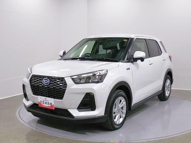 ロッキーX HEV 純正ナビ パノラマモニター 前後ドラレコスマートアシスト・コーナーセンサー・ハイブリッド専用17インチアルミ・LEDヘッドランプ・(自動消灯システム)・シーケンシャルターンランプ・オートエアコン・運転席助手席シートヒーター(山梨県)の中古車