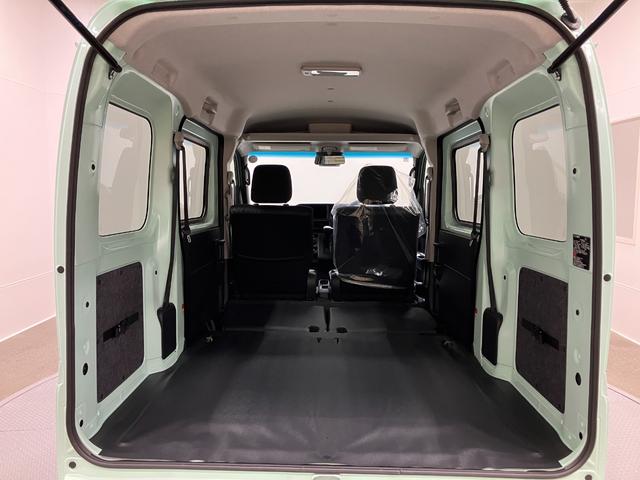ハイゼットカーゴクルーズ　オーディオレス　４ＷＤ　ＣＶＴスマートアシスト・コーナーセンサー・３モード電子制御４ＷＤ（ＣＶＴ車）・荷室長１，９１５ｍｍ・荷室幅１，４１０ｍｍ・荷室高１，２５０ｍｍ・ハロゲンヘッドランプ・マニュアルエアコン（山梨県）の中古車