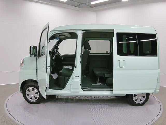 ハイゼットカーゴクルーズ　オーディオレス　４ＷＤ　ＣＶＴスマートアシスト・コーナーセンサー・３モード電子制御４ＷＤ（ＣＶＴ車）・荷室長１，９１５ｍｍ・荷室幅１，４１０ｍｍ・荷室高１，２５０ｍｍ・ハロゲンヘッドランプ・マニュアルエアコン（山梨県）の中古車