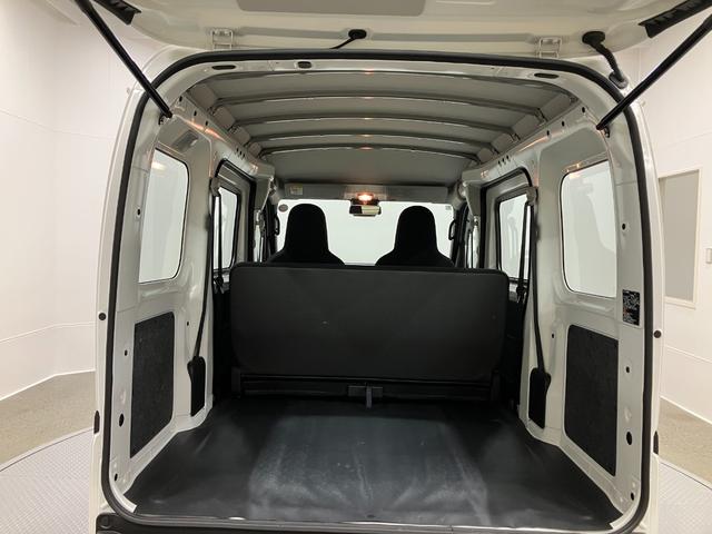 ハイゼットカーゴスペシャル　４ＷＤ　ＭＴ荷室長１，９１５ｍｍ・荷室幅１，４１０ｍｍ・荷室高１，２５０ｍｍ・ハロゲンヘッドランプ・マニュアルエアコン（山梨県）の中古車