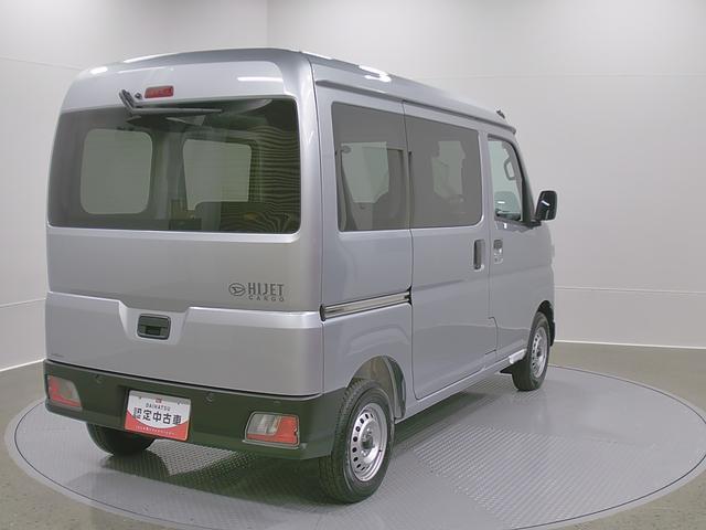 ハイゼットカーゴデラックス　４ＷＤ　ＣＶＴスマートアシスト・コーナーセンサー・３モード電子制御４ＷＤ（ＣＶＴ車）・荷室長１，９１５ｍｍ・荷室幅１，４１０ｍｍ・荷室高１，２５０ｍｍ・ハロゲンヘッドランプ・マニュアルエアコン（山梨県）の中古車