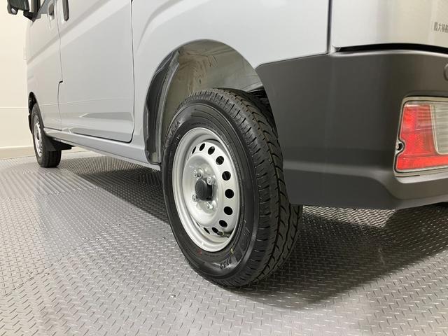 ハイゼットカーゴデラックス　４ＷＤ　ＣＶＴスマートアシスト・コーナーセンサー・３モード電子制御４ＷＤ（ＣＶＴ車）・荷室長１，９１５ｍｍ・荷室幅１，４１０ｍｍ・荷室高１，２５０ｍｍ・ハロゲンヘッドランプ・マニュアルエアコン（山梨県）の中古車