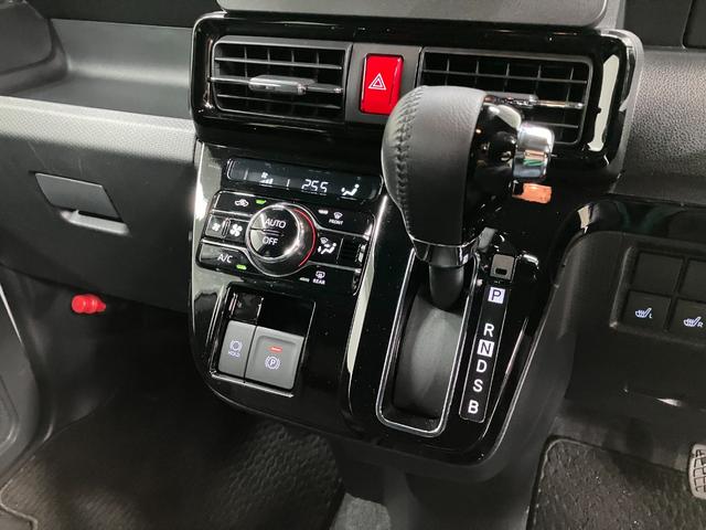 タントカスタムRS 純正ナビゲーション パノラマモニタースマートアシスト・LEDヘッドライト・15インチアルミホイール・両側パワースライドドア・USBソケット・運転席助手席シートヒーター・レザー調Xフルファブリックシート・本革巻ステアリングホイール(山梨県)の中古車