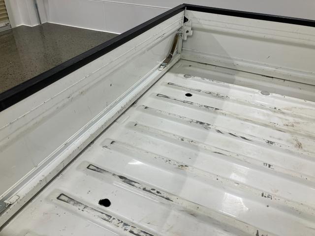 ハイゼットトラックスタンダード 4WD AT 整備付き 1年保証ワンオーナー車 整備記録簿 シングルエアバッグ エアコン付 パワステ ABS 4WD(山梨県)の中古車