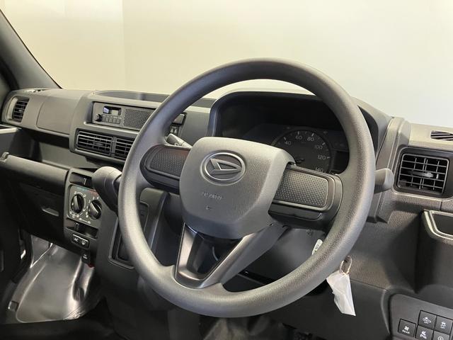 ハイゼットカーゴデラックス　４ＷＤ　ＣＶＴ　　ＡＭ／ＦＭラジオデッキスマートアシスト・コーナーセンサー・３モード電子制御４ＷＤ（ＣＶＴ車）・荷室長１，９１５ｍｍ・荷室幅１，４１０ｍｍ・荷室高１，２５０ｍｍ・ハロゲンヘッドランプ・マニュアルエアコン（山梨県）の中古車