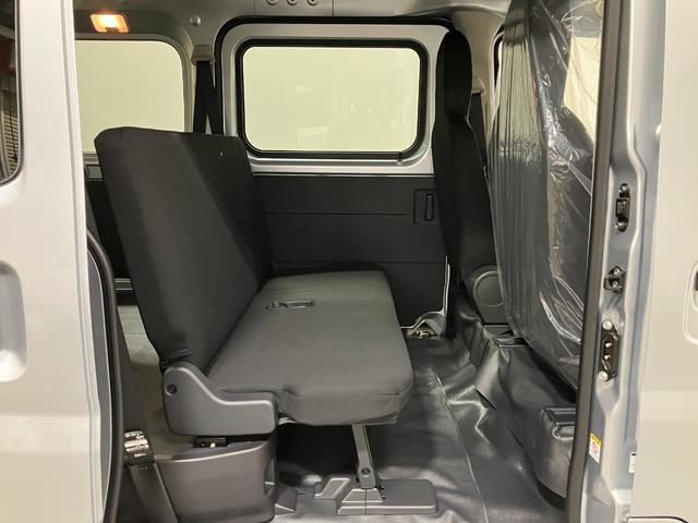 ハイゼットカーゴデラックス　４ＷＤ　ＣＶＴ　ＡＭ／ＦＭラジオデッキスマートアシスト・コーナーセンサー・３モード電子制御４ＷＤ（ＣＶＴ車）・荷室長１，９１５ｍｍ・荷室幅１，４１０ｍｍ・荷室高１，２５０ｍｍ・ハロゲンヘッドランプ・マニュアルエアコン（山梨県）の中古車