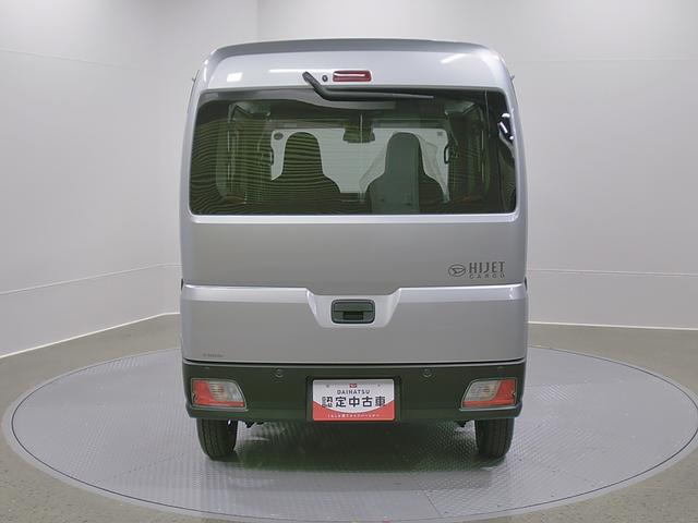 ハイゼットカーゴデラックス　４ＷＤ　ＣＶＴ　ＡＭ／ＦＭラジオデッキスマートアシスト・コーナーセンサー・３モード電子制御４ＷＤ（ＣＶＴ車）・荷室長１，９１５ｍｍ・荷室幅１，４１０ｍｍ・荷室高１，２５０ｍｍ・ハロゲンヘッドランプ・マニュアルエアコン（山梨県）の中古車