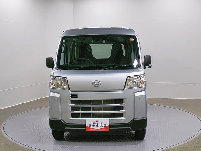 ハイゼットカーゴデラックス　４ＷＤ　ＣＶＴ　ＡＭ／ＦＭラジオデッキスマートアシスト・コーナーセンサー・３モード電子制御４ＷＤ（ＣＶＴ車）・荷室長１，９１５ｍｍ・荷室幅１，４１０ｍｍ・荷室高１，２５０ｍｍ・ハロゲンヘッドランプ・マニュアルエアコン（山梨県）の中古車