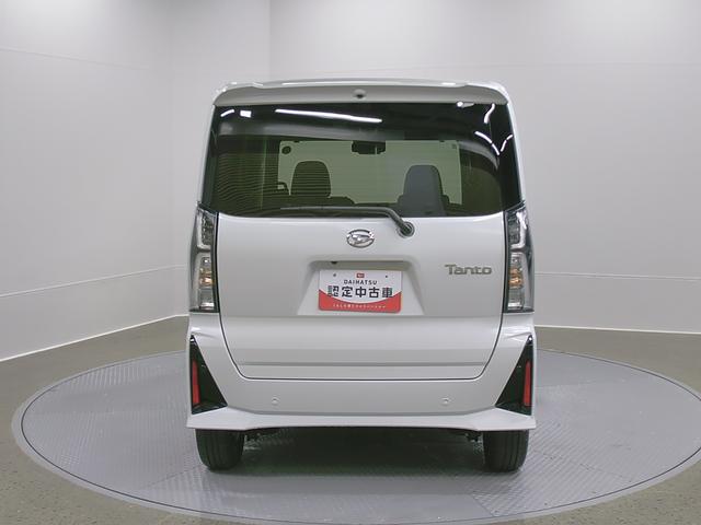 タントカスタムＲＳ　純正ナビゲーション　パノラマモニタースマートアシスト・ＬＥＤヘッドライト・１５インチアルミホイール・両側パワースライドドア・ＵＳＢソケット・運転席助手席シートヒーター・レザー調Ｘフルファブリックシート・本革巻ステアリングホイール（山梨県）の中古車