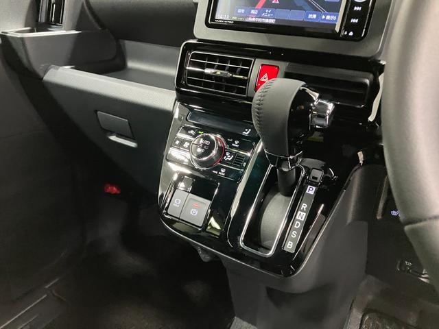 タントカスタムＲＳリミテッド　４ＷＤ　純正ナビ　パノラマモニタースマートアシスト・ＬＥＤヘッドライト・１５インチアルミホイール・両側パワースライドドア・ＵＳＢソケット・運転席助手席シートヒーター・レザー調Ｘフルファブリックシート・本革巻ステアリングホイール（山梨県）の中古車