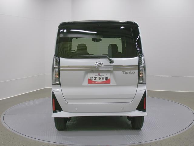 タントカスタムＲＳリミテッド　４ＷＤ　純正ナビ　パノラマモニタースマートアシスト・ＬＥＤヘッドライト・１５インチアルミホイール・両側パワースライドドア・ＵＳＢソケット・運転席助手席シートヒーター・レザー調Ｘフルファブリックシート・本革巻ステアリングホイール（山梨県）の中古車