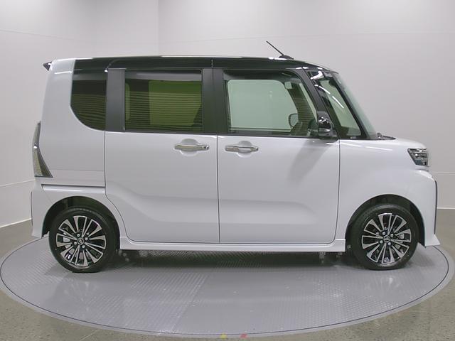タントカスタムＲＳリミテッド　４ＷＤ　純正ナビ　パノラマモニタースマートアシスト・ＬＥＤヘッドライト・１５インチアルミホイール・両側パワースライドドア・ＵＳＢソケット・運転席助手席シートヒーター・レザー調Ｘフルファブリックシート・本革巻ステアリングホイール（山梨県）の中古車