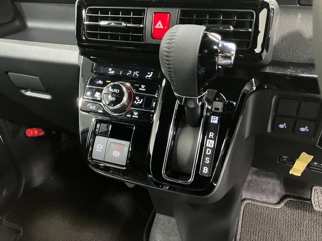 タントカスタムＲＳリミテッド　４ＷＤ　純正ナビ　パノラマモニタースマートアシスト・ＬＥＤヘッドライト・１５インチアルミホイール・両側パワースライドドア・ＵＳＢソケット・運転席助手席シートヒーター・レザー調Ｘフルファブリックシート・本革巻ステアリングホイール（山梨県）の中古車