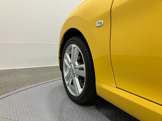 コペンセロ　ＣＶＴ　純正ナビ電動開閉式ルーフ・３気筒ＤＯＨＣターボ・７速スーパーアクティブシフト付ＣＶＴ・ヘッドレスト一体型スポーツシート・キーフリーシステム・ＬＥＤヘッドランプ・ＬＥＤリアコンビランプ・シートヒーター（山梨県）の中古車