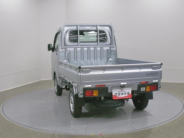 ハイゼットトラックスタンダード 4WD CVTスマートアシスト・切り替え式4WD(CVT車)・荷台フロア長2,030mm・荷台幅1,410mm・防錆鋼鈑・ハロゲンヘッドランプ・マニュアルエアコン(山梨県)の中古車
