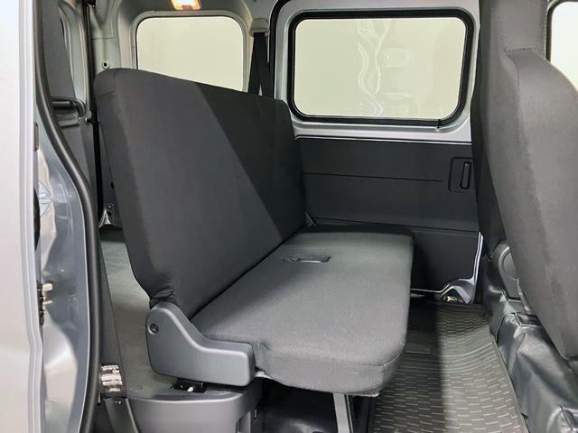 ハイゼットカーゴデラックス　４ＷＤ　ＣＶＴスマートアシスト・コーナーセンサー・３モード電子制御４ＷＤ（ＣＶＴ車）・荷室長１，９１５ｍｍ・荷室幅１，４１０ｍｍ・荷室高１，２５０ｍｍ・ハロゲンヘッドランプ・マニュアルエアコン（山梨県）の中古車
