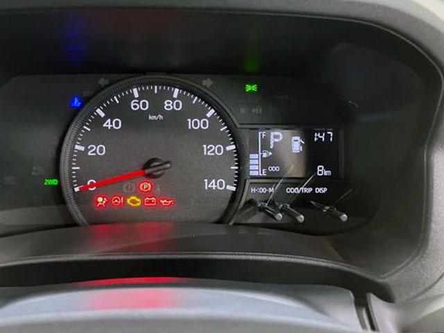 ハイゼットカーゴデラックス　４ＷＤ　ＣＶＴ　ＡＭ／ＦＭラジオデッキスマートアシスト・コーナーセンサー・３モード電子制御４ＷＤ（ＣＶＴ車）・荷室長１，９１５ｍｍ・荷室幅１，４１０ｍｍ・荷室高１，２５０ｍｍ・ハロゲンヘッドランプ・マニュアルエアコン（山梨県）の中古車
