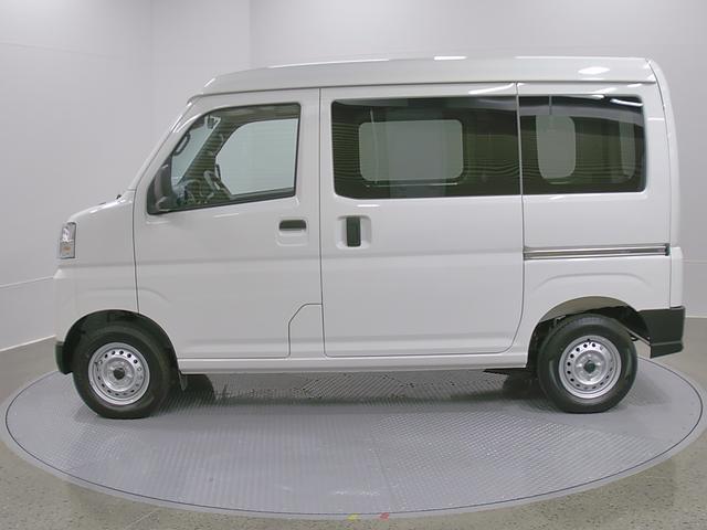 ハイゼットカーゴデラックス　４ＷＤ　ＣＶＴ　ＡＭ／ＦＭラジオデッキスマートアシスト・コーナーセンサー・３モード電子制御４ＷＤ（ＣＶＴ車）・荷室長１，９１５ｍｍ・荷室幅１，４１０ｍｍ・荷室高１，２５０ｍｍ・ハロゲンヘッドランプ・マニュアルエアコン（山梨県）の中古車