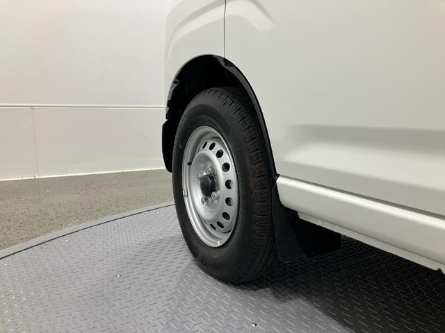 ハイゼットカーゴデラックス　４ＷＤ　ＣＶＴ　ＡＭ／ＦＭラジオデッキスマートアシスト・コーナーセンサー・３モード電子制御４ＷＤ（ＣＶＴ車）・荷室長１，９１５ｍｍ・荷室幅１，４１０ｍｍ・荷室高１，２５０ｍｍ・ハロゲンヘッドランプ・マニュアルエアコン（山梨県）の中古車