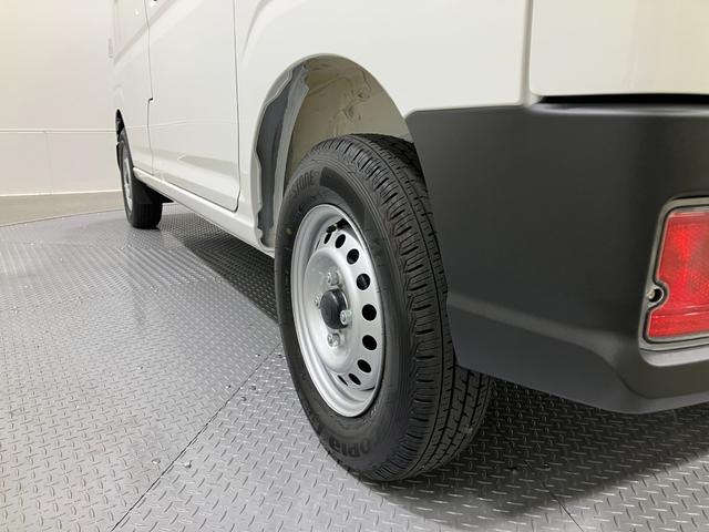 ハイゼットカーゴデラックス　４ＷＤ　ＣＶＴ　ＡＭ／ＦＭラジオデッキスマートアシスト・コーナーセンサー・３モード電子制御４ＷＤ（ＣＶＴ車）・荷室長１，９１５ｍｍ・荷室幅１，４１０ｍｍ・荷室高１，２５０ｍｍ・ハロゲンヘッドランプ・マニュアルエアコン（山梨県）の中古車