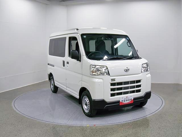 ハイゼットカーゴデラックス 4WD CVTスマートアシスト・コーナーセンサー・3モード電子制御4WD(CVT車)・荷室長1,915mm・荷室幅1,410mm・荷室高1,250mm・ハロゲンヘッドランプ・マニュアルエアコン(山梨県)の中古車