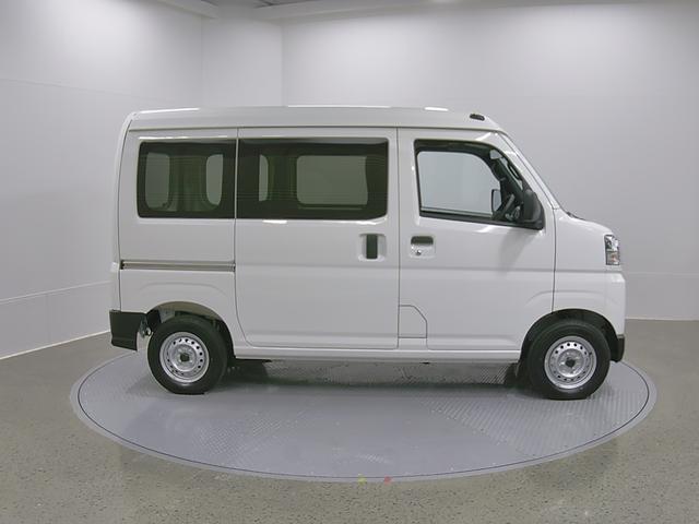 ハイゼットカーゴデラックス 4WD CVTスマートアシスト・コーナーセンサー・3モード電子制御4WD(CVT車)・荷室長1,915mm・荷室幅1,410mm・荷室高1,250mm・ハロゲンヘッドランプ・マニュアルエアコン(山梨県)の中古車