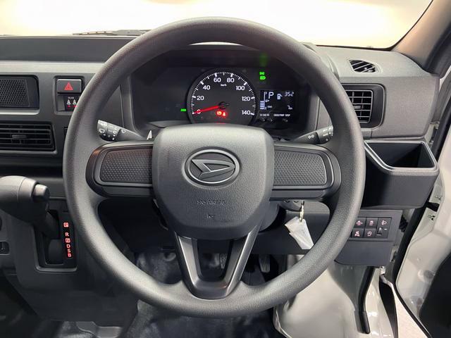 ハイゼットカーゴデラックス 4WD CVTスマートアシスト・コーナーセンサー・3モード電子制御4WD(CVT車)・荷室長1,915mm・荷室幅1,410mm・荷室高1,250mm・ハロゲンヘッドランプ・マニュアルエアコン(山梨県)の中古車