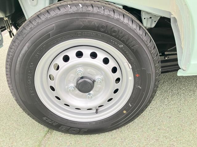 ハイゼットカーゴデラックス 4WD CVT オーディオレススマートアシスト・コーナーセンサー・3モード電子制御4WD(CVT車)・荷室長1,915mm・荷室幅1,410mm・荷室高1,250mm・ハロゲンヘッドランプ・マニュアルエアコン(山梨県)の中古車