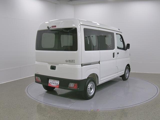 ハイゼットカーゴデラックス 4WD CVTスマートアシスト・コーナーセンサー・3モード電子制御4WD(CVT車)・荷室長1,915mm・荷室幅1,410mm・荷室高1,250mm・ハロゲンヘッドランプ・マニュアルエアコン(山梨県)の中古車