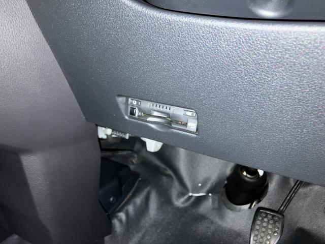 ハイゼットカーゴＤＸ　４ＷＤ　ＣＶＴ　整備付き　１年保証スマートアシスト・コーナーセンサー・３モード電子制御４ＷＤ（ＣＶＴ車）・荷室長１，９１５ｍｍ・荷室幅１，４１０ｍｍ・荷室高１，２５０ｍｍ・マニュアルエアコン（山梨県）の中古車