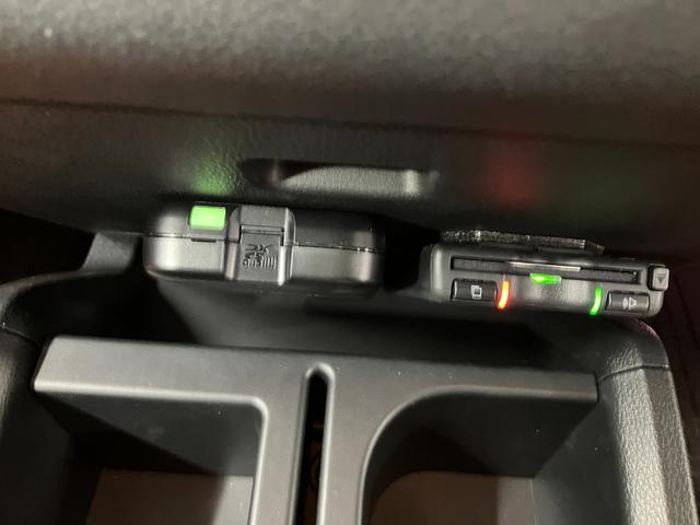 ハイゼットトラックハイルーフ　４ＷＤ　ＣＶＴ　整備付き　１年保証ナビ　スマートインナーミラー　運転席エアバック　パートタイム４ＷＤ　ＡＢＳ　エアコンパワステ　ナビ　メンテナンスノート　パワステ　ＥＴＣ　１オーナー（山梨県）の中古車