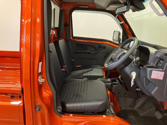 ハイゼットトラックハイルーフ　４ＷＤ　ＣＶＴ　整備付き　１年保証ナビ　スマートインナーミラー　運転席エアバック　パートタイム４ＷＤ　ＡＢＳ　エアコンパワステ　ナビ　メンテナンスノート　パワステ　ＥＴＣ　１オーナー（山梨県）の中古車