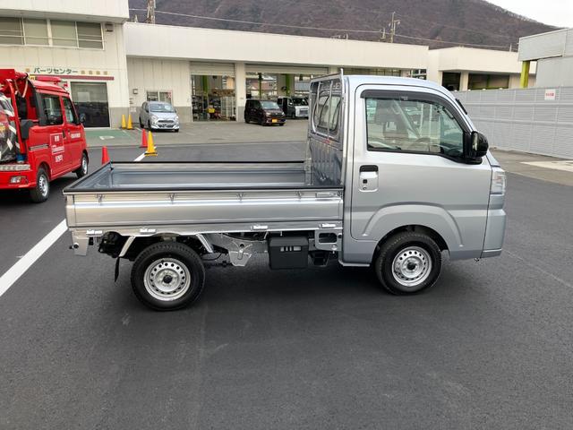 ハイゼットトラックスタンダード 4WD MTスマートアシスト・・荷台フロア長2,030mm・荷台幅1,410mm・防錆鋼鈑・ハロゲンヘッドランプ・マニュアルエアコン(山梨県)の中古車