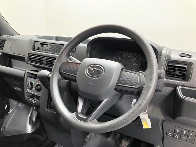 ハイゼットカーゴデラックス　４ＷＤ　ＣＶＴ　ＡＭ／ＦＭラジオデッキスマートアシスト・コーナーセンサー・３モード電子制御４ＷＤ（ＣＶＴ車）・荷室長１，９１５ｍｍ・荷室幅１，４１０ｍｍ・荷室高１，２５０ｍｍ・ハロゲンヘッドランプ・マニュアルエアコン（山梨県）の中古車